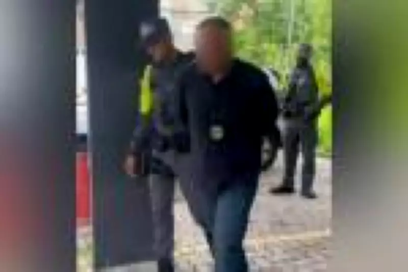 Homem é preso em São Paulo por dirigir viatura falsa e se passar por policial civil