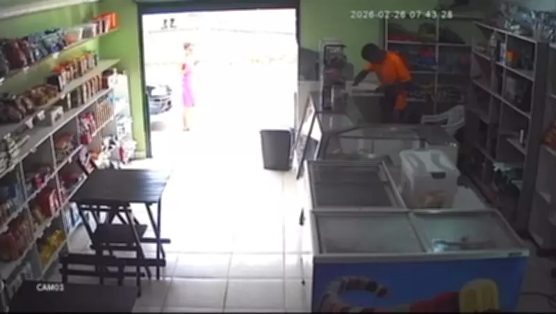 Homem é preso escondido embaixo de sofá após assaltar padaria no Distrito Federal