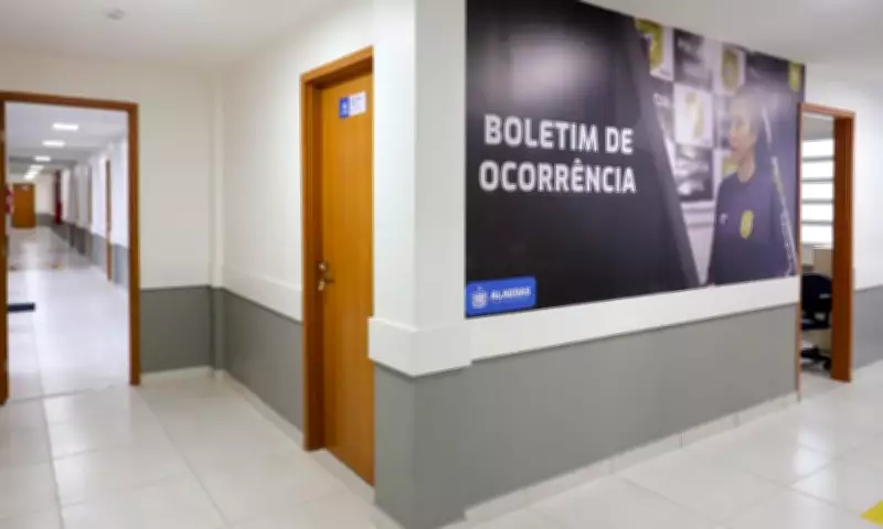 Homem recém-solto de presídio é preso após agredir viatura e ameaçar policiais em Maceió