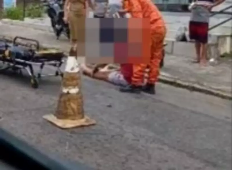 Homem sofre ferimentos leves em acidente de moto no bairro Jardim Jalisco em Resende