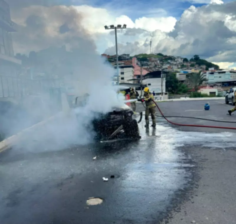 Homem sofre queimaduras graves após explosão de botijão de gás em carro em Ubá