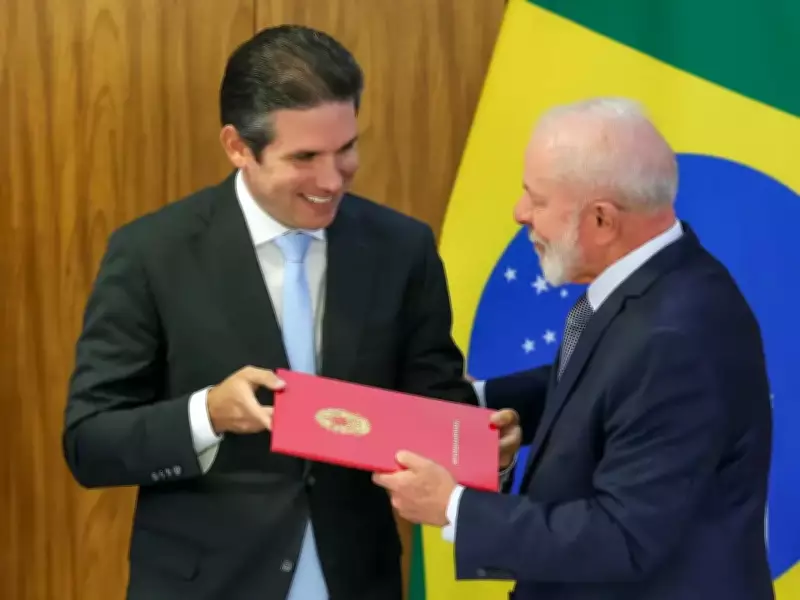 Hugo Motta sinaliza apoio a Lula e prioriza regulação de trabalho por aplicativo