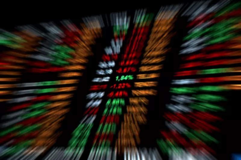 Ibovespa recua após bater recorde histórico com investidores focados na inflação de janeiro