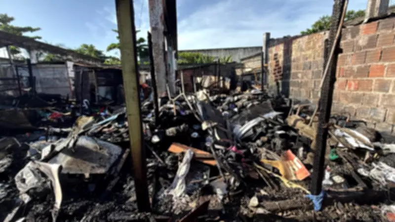Incêndio no Mercado Modelo do Varadouro em João Pessoa destrói boxes e causa prejuízos