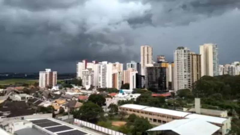 Inmet mantém alerta de chuvas intensas para o Vale do Paraíba neste domingo