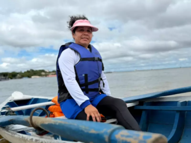 Irivanilda Alves se torna a segunda catraieira de Alter do Chão em 46 anos de associação