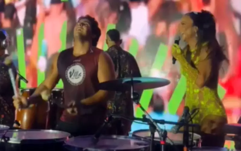 Ivete Sangalo se emociona com filho na percussão durante show em Salvador