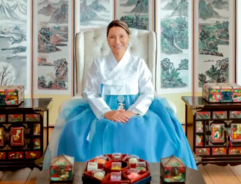Janja recebe Hanbok em encontro com comunidade coreana antes de viagem de Lula à Coreia do Sul