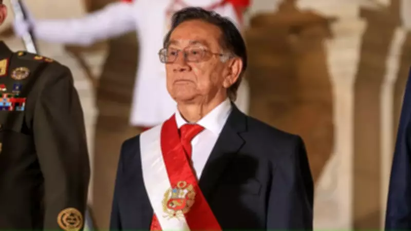 José Balcázar assume presidência interina do Peru com histórico polêmico e desafios imediatos