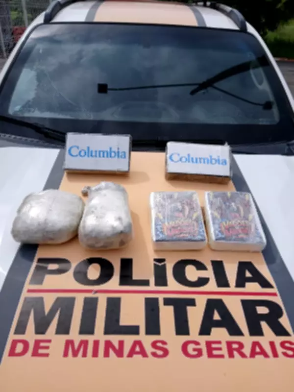 Jovem de 21 anos é presa com drogas em ônibus interestadual na BR-259, em Governador Valadares