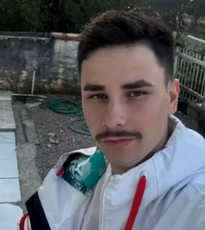 Jovem de 23 anos morre em acidente de carro que capotou em Rio do Sul