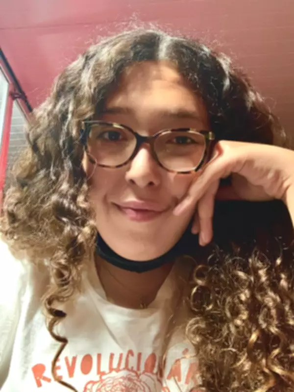 Jovem de Amparo viraliza ao relatar descoberta de condição intersexo com DNA masculino