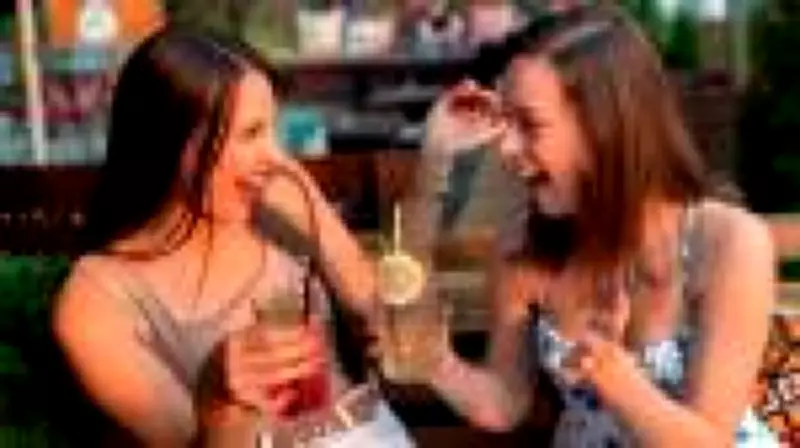 Jovens brasileiros adotam 'damp drinking' e reduzem consumo de álcool por qualidade de vida