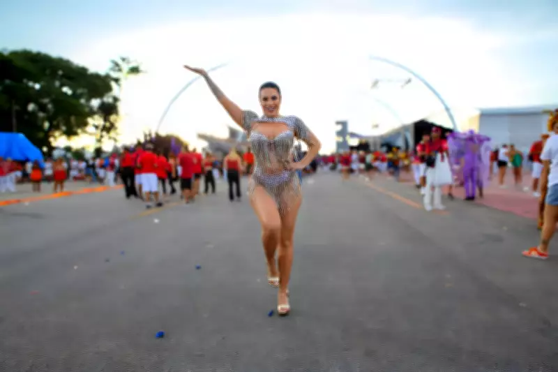 Jéssica Amaral retorna ao carnaval como musa da Colorado do Brás após maternidade