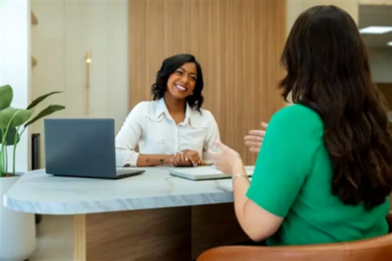 Juros altos em 2026 mantêm renda fixa atrativa e reforçam busca por orientação no Sicredi