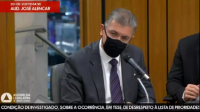 Justiça absolve ex-gestores de Saúde de MG acusados de furar fila da vacina