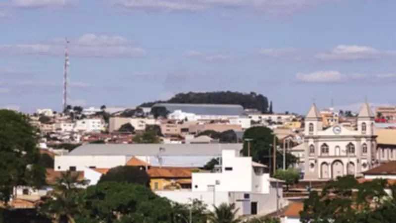 Justiça de Minas proíbe contratações temporárias irregulares em Carmo do Paranaíba