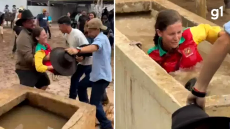 Laçadoras gaúchas celebram vitória com banho em cocho de cavalos no Rodeio de Vacaria
