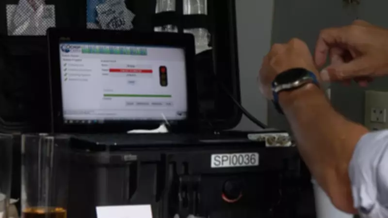 Laboratório móvel combate bebidas adulteradas no carnaval do Rio com tecnologia de ponta