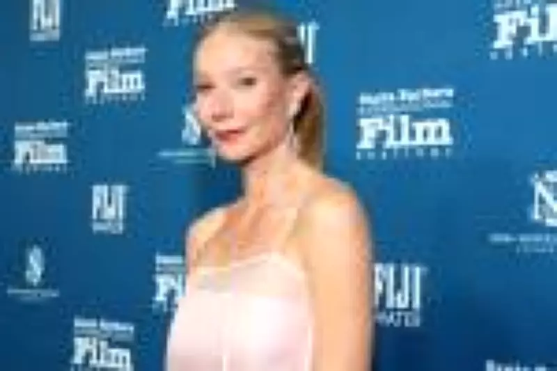 Leilões de Guarda-roupa Celebritário: Fashionistas em Frenesi por Relíquias Pessoais