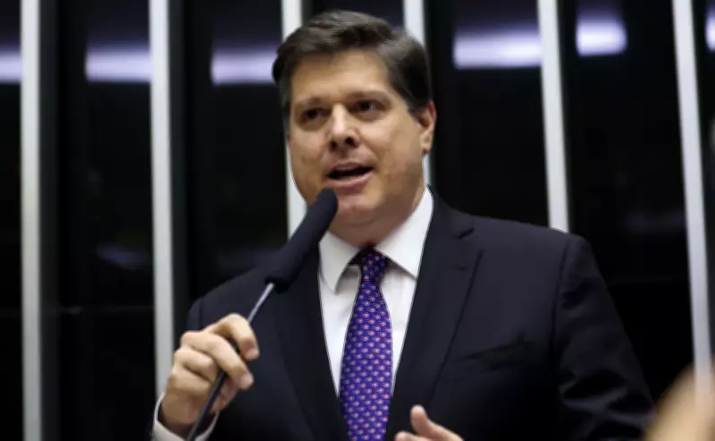 Levantamento interno do MDB revela maioria contrária a aliança com Lula em 2026