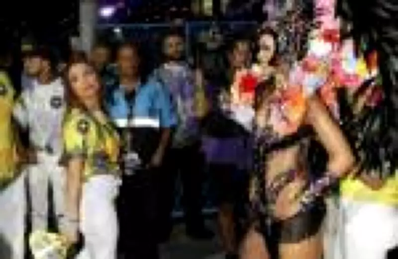 Lexa Acompanha Irmã Wenny na Sapucaí com Discrição no Carnaval do Rio