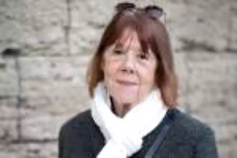 Livro de Gisèle Pelicot sobre abusos sexuais vira best-seller na França em apenas uma semana