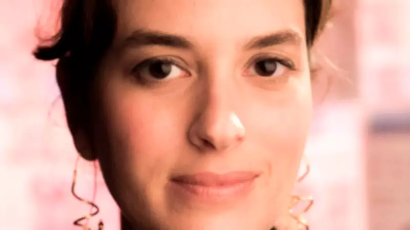 Livro 'Enquanto Você Está Aqui' desafia tabu da morte com relatos pessoais e investigação social