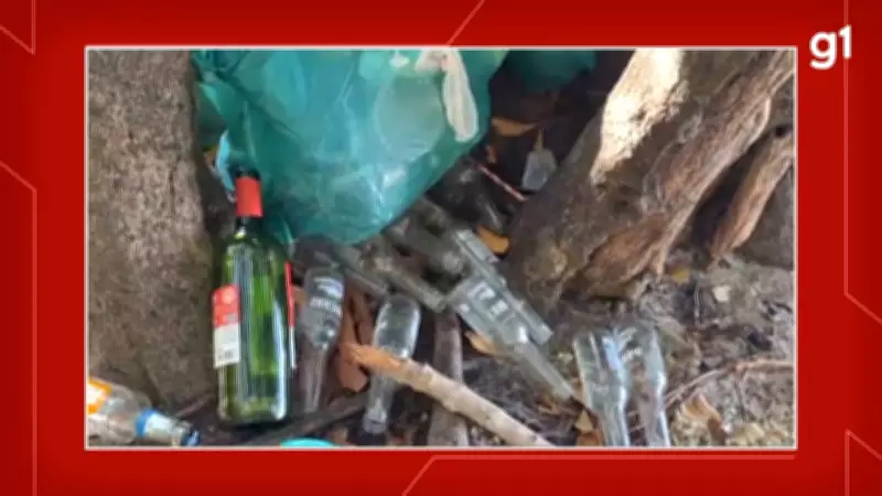 Lixo na praia do Pajuçara em Santarém: banhistas deixam resíduos e moradores reclamam