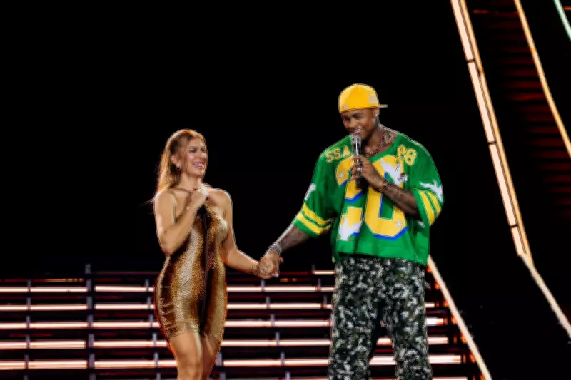 Léo Santana comemora vitória de Lore Improta e Viradouro no Carnaval do Rio