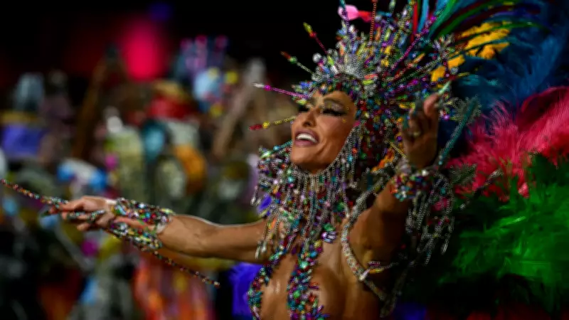 Última noite do Grupo Especial na Sapucaí tem sambas elogiados e estreia polêmica de Virgínia Fonseca