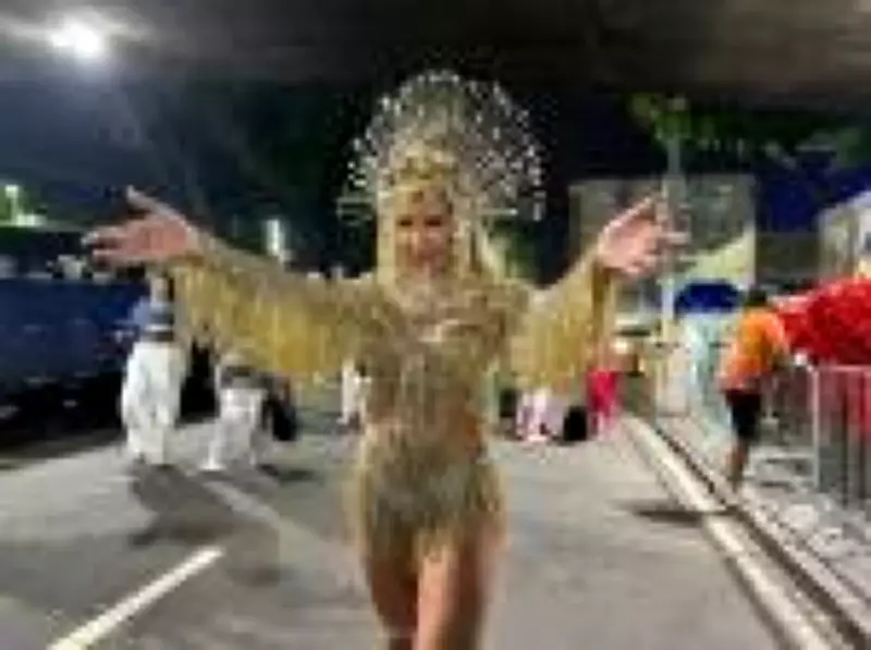 Luana Piovani evita falar sobre Virginia e Huck ao desfilar no Carnaval após 20 anos