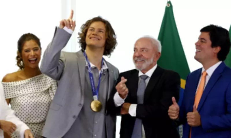 Lula recebe medalhista olímpico e anuncia mudanças na Lei de Incentivo ao Esporte