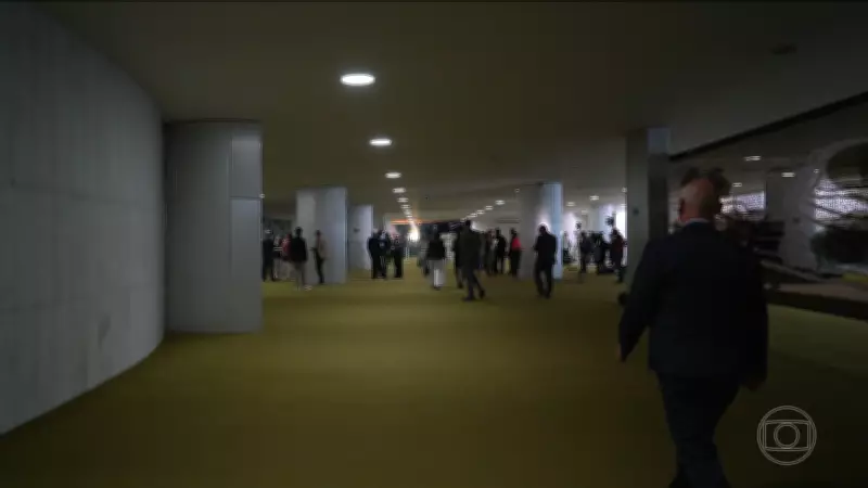 Lula veta 'penduricalhos' e reajustes escalonados acima do teto salarial do funcionalismo público