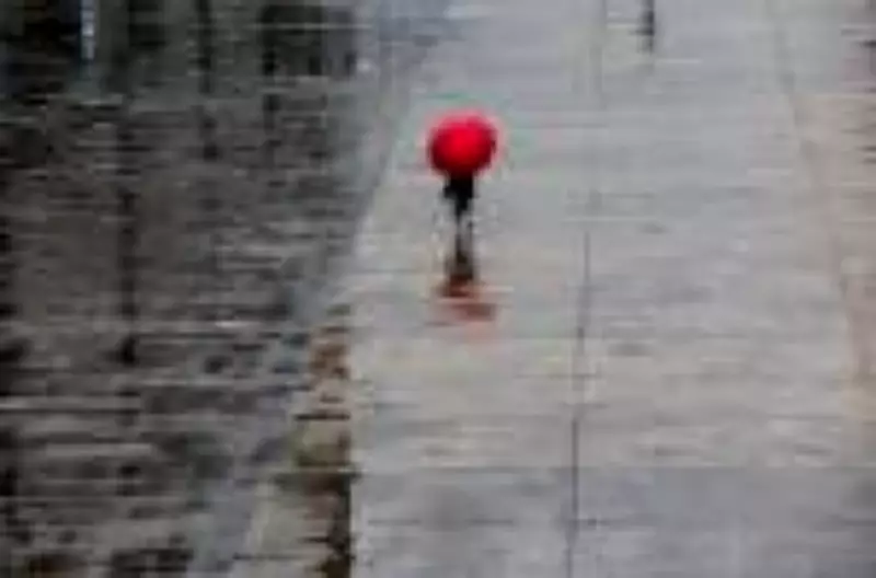 Mais chuva no litoral de SP e RJ: previsão de domingo aponta instabilidade generalizada