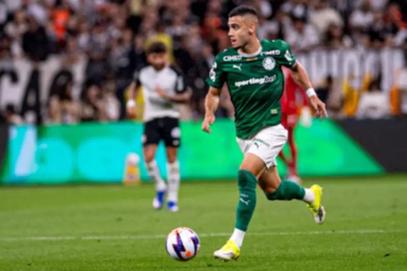 Malandragem de Andreas Pereira influencia pênalti perdido por Memphis no Dérbi