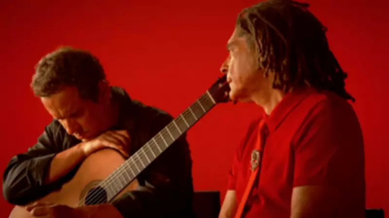 Marcos Sacramento e Zé Paulo Becker lançam álbum em homenagem aos 60 anos dos Afro-sambas