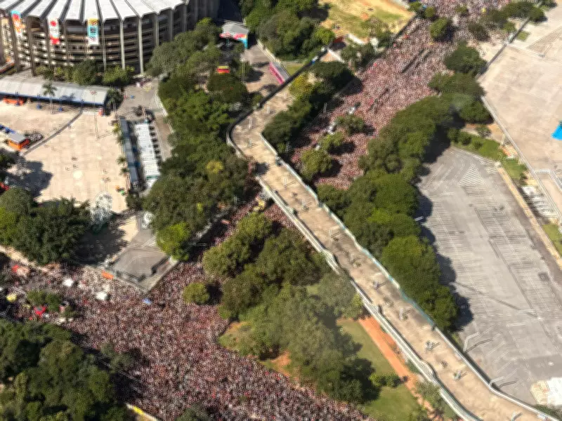 Marina Sena arrasta multidão no carnaval de BH com hit que viralizou nas redes sociais