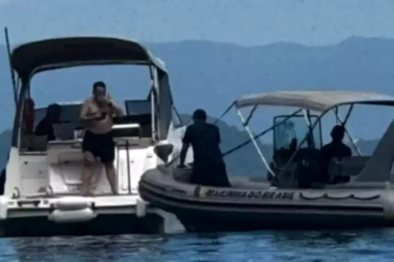 Marinha e Exército realizam operação para impedir acesso à Praia do Moisés em Guarujá durante o Carnaval