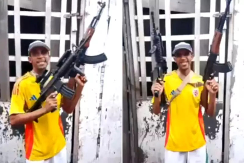 MC Elder é indiciado por apologia ao crime após vídeo com réplicas de fuzis em Santos