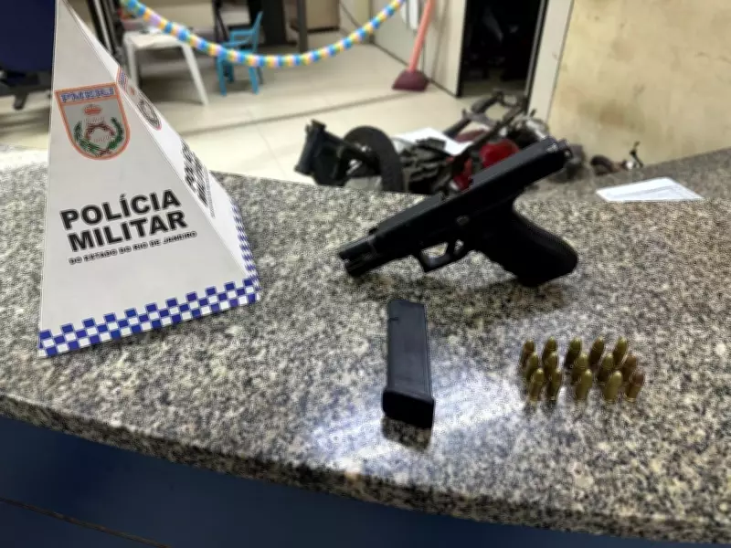 Menina de 8 anos é morta a tiros em ataque a carro com o pai na Baixada Fluminense