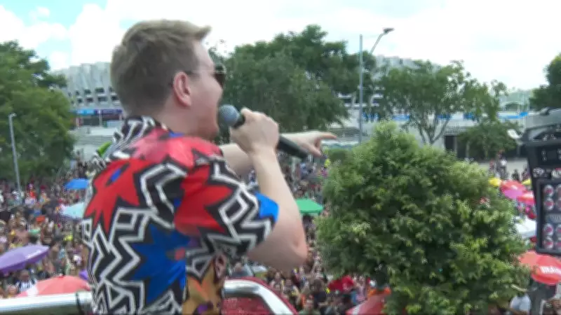 Michel Teló anima Carnaval de Belo Horizonte com bloco Sertanejinho no Mineirão