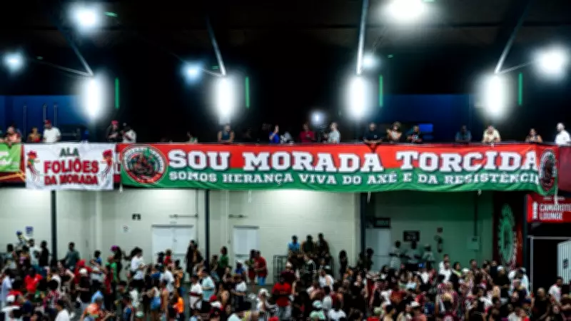 Mocidade Alegre celebra 13º título do Carnaval de SP com festa lotada na quadra