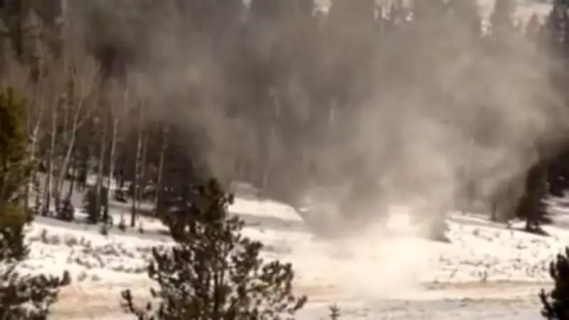 Moradora registra raro 'tornado de neve' no Colorado; fenômeno é comparado a 'diabo de poeira'