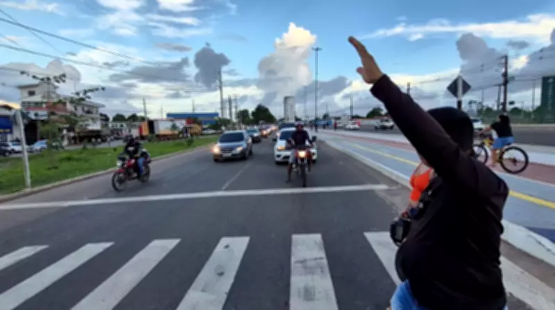 Moradores de Macapá temem atravessar BR-210 e pedem passarela para segurança