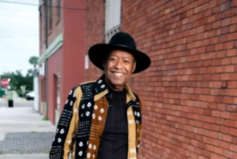 Morre Ron Kenoly, ícone da música gospel mundial, aos 81 anos