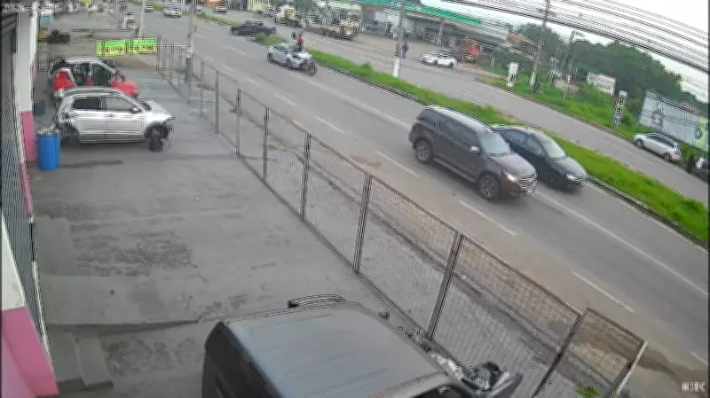 Motociclista e passageiro são arremessados após colisão com carro em Várzea Grande (MT)