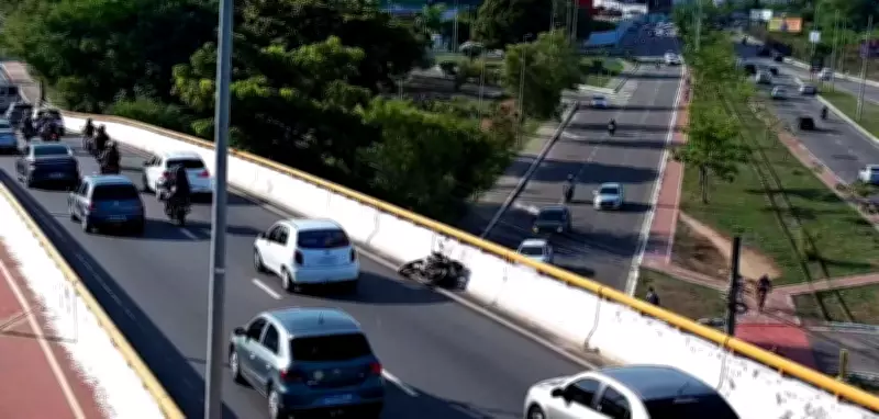 Motociclista morre após cair de viaduto em Aracaju no primeiro dia de trabalho