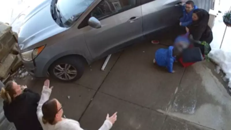 Motorista embriagada atropela mãe e filhos na saída de creche em acidente grave