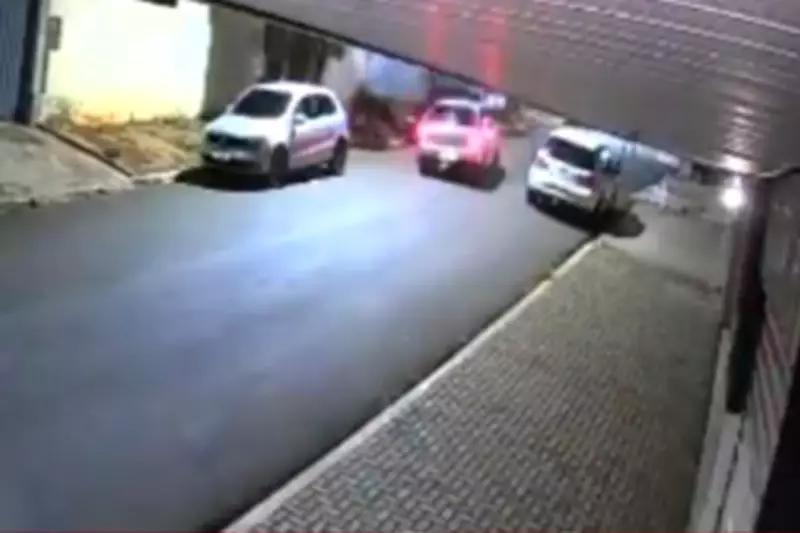 Motorista embriagado atropela pedestres em calçada e é preso no Paraná